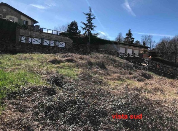 terreno agricolo in vendita a Gazzola