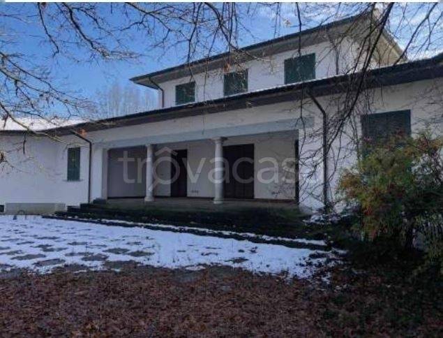 villa in vendita a Gazzola