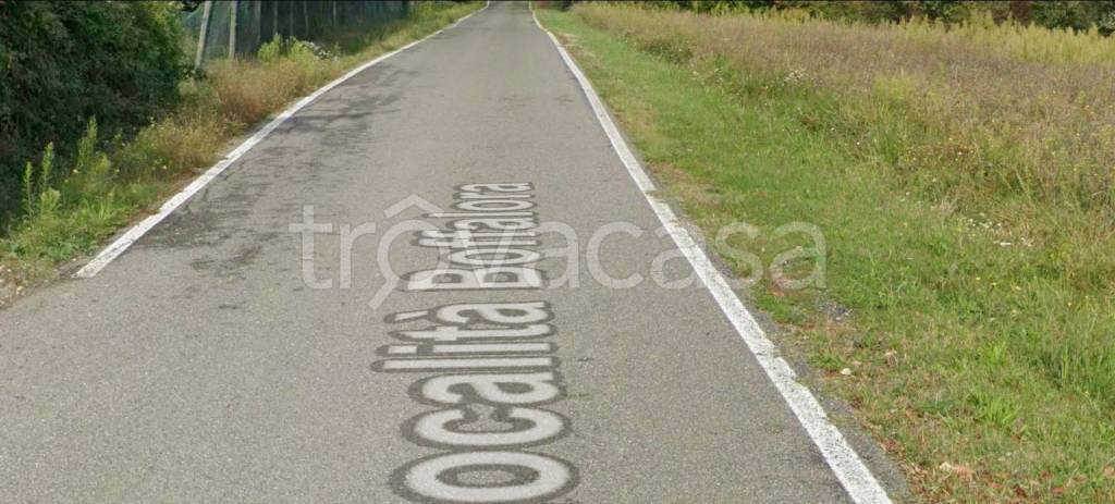 terreno edificabile in vendita a Gazzola