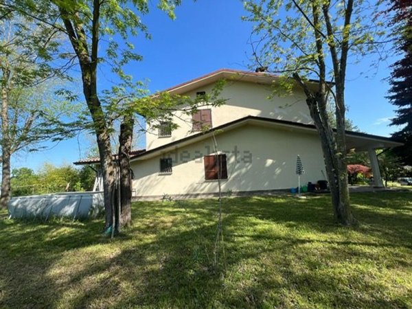 casa indipendente in vendita a Gazzola in zona Rivalta