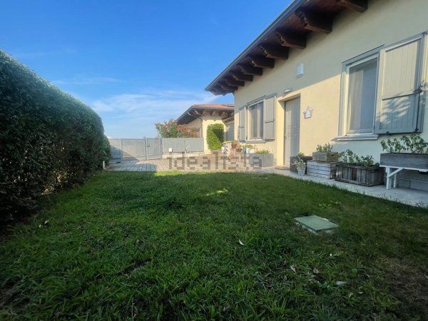 casa indipendente in vendita a Gazzola in zona Rivalta