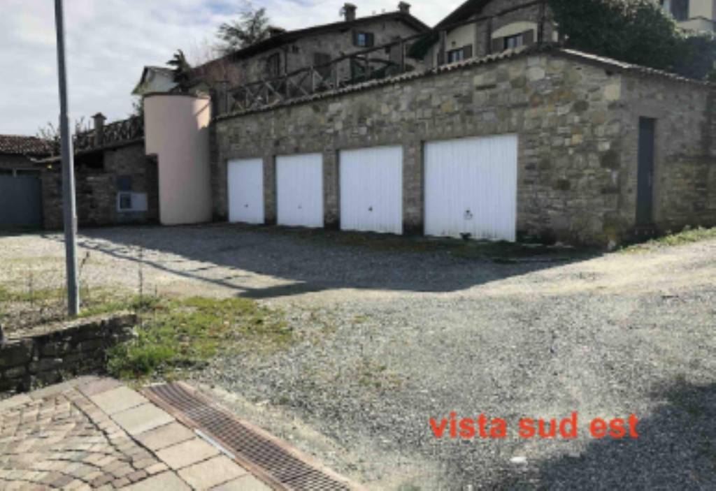 terreno edificabile in vendita a Gazzola