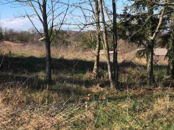 terreno edificabile in vendita a Gazzola