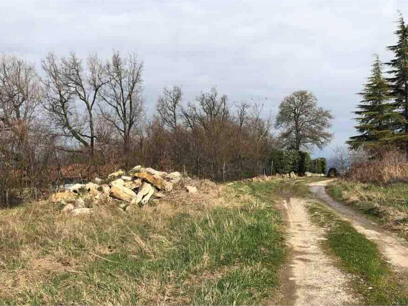 terreno edificabile in vendita a Gazzola