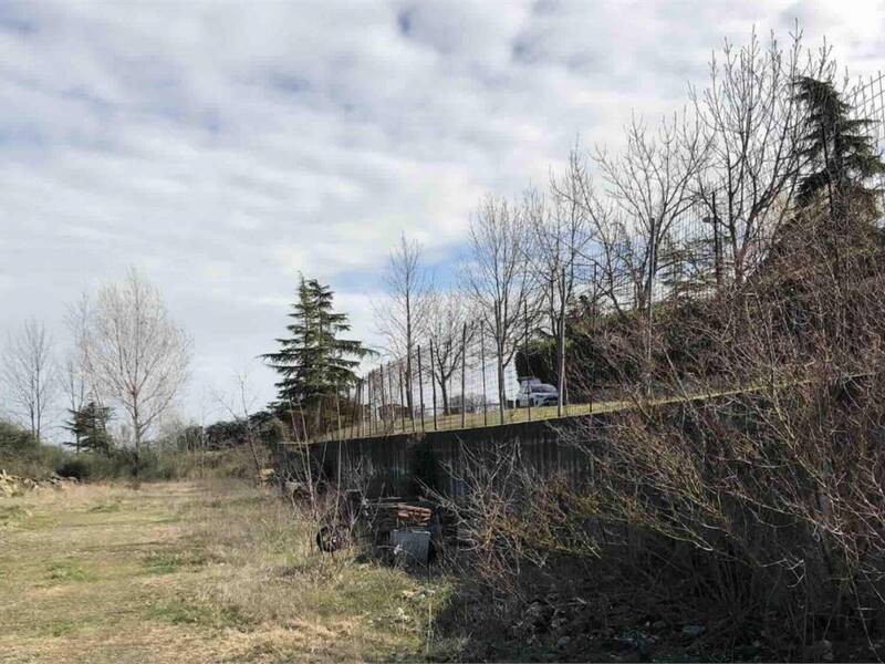 terreno edificabile in vendita a Gazzola