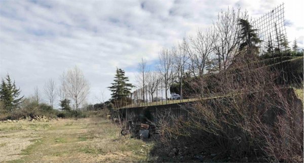 terreno edificabile in vendita a Gazzola