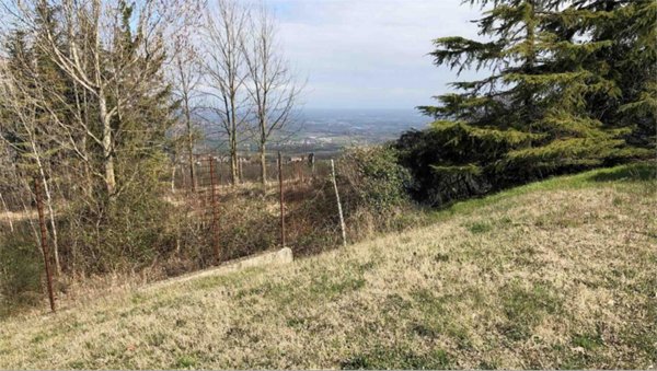 terreno edificabile in vendita a Gazzola