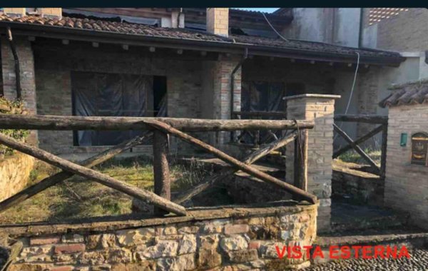 casa indipendente in vendita a Gazzola