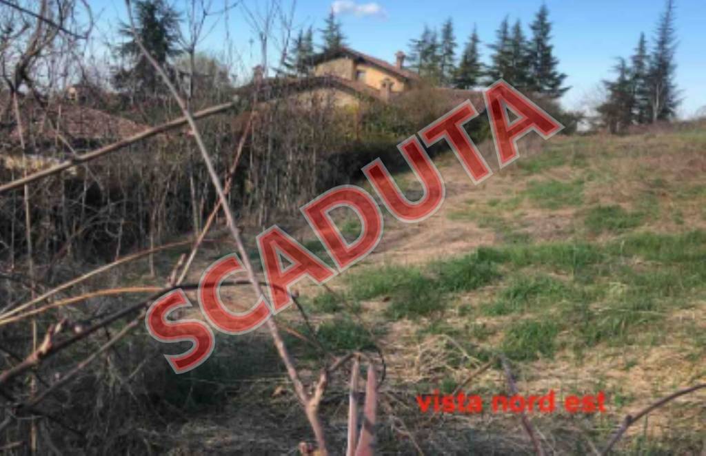 terreno edificabile in vendita a Gazzola