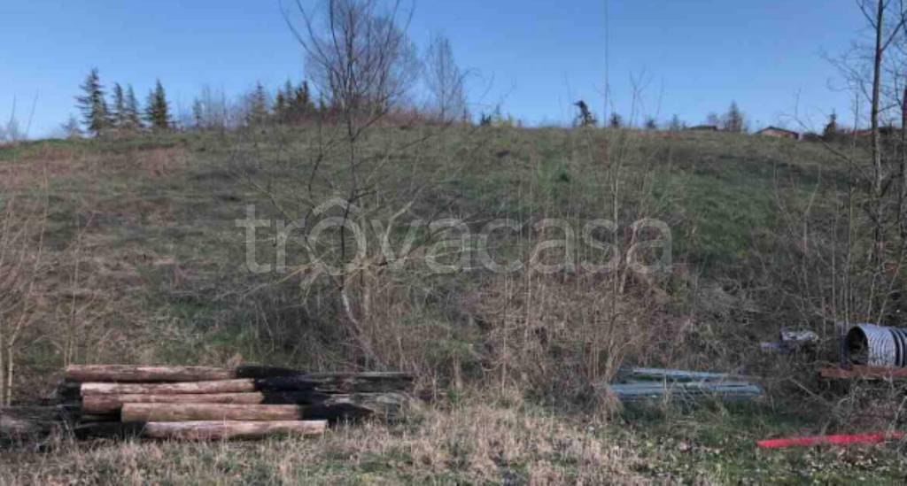 terreno edificabile in vendita a Gazzola