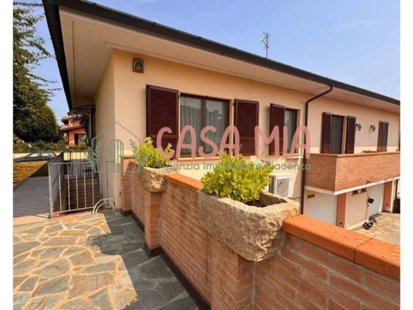 casa indipendente in vendita a Gazzola in zona Tuna