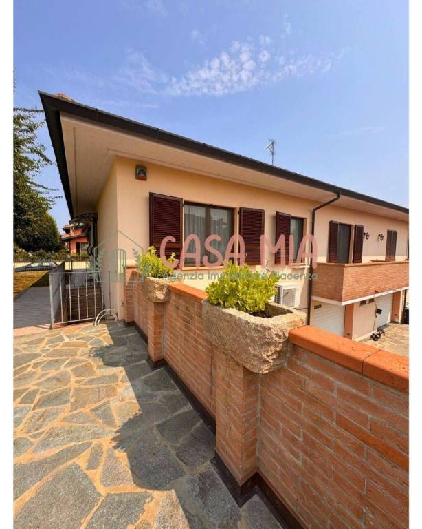 casa indipendente in vendita a Gazzola in zona Tuna