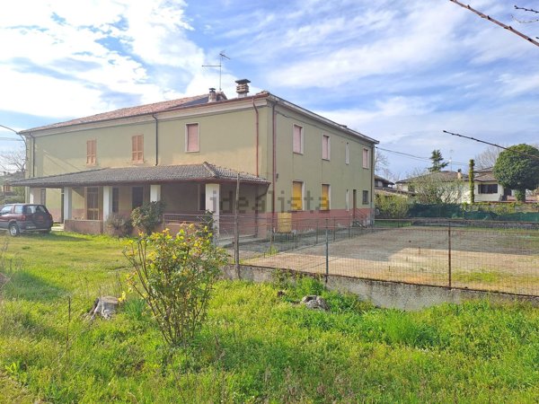 casa indipendente in vendita a Gazzola in zona Rivalta