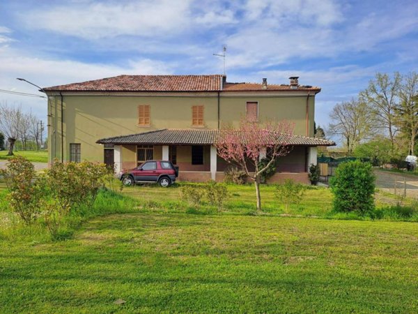 casa indipendente in vendita a Gazzola in zona Rivalta