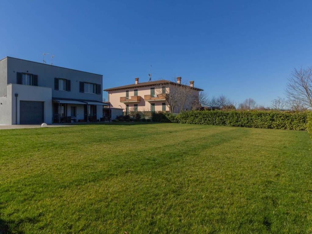 casa indipendente in vendita a Gazzola in zona Rivalta