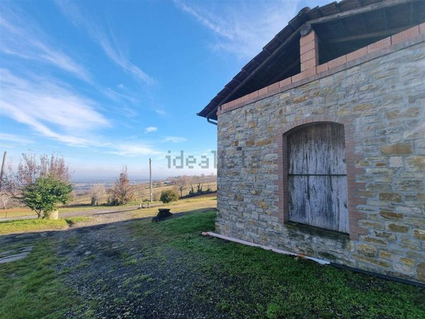 quadrivano in vendita a Gazzola in zona Momeliano