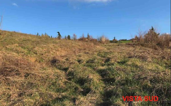 terreno edificabile in vendita a Gazzola