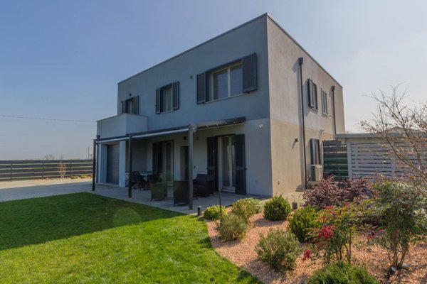 casa indipendente in vendita a Gazzola in zona Rivalta