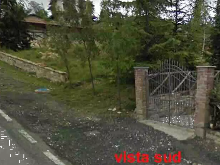 terreno edificabile in vendita a Gazzola