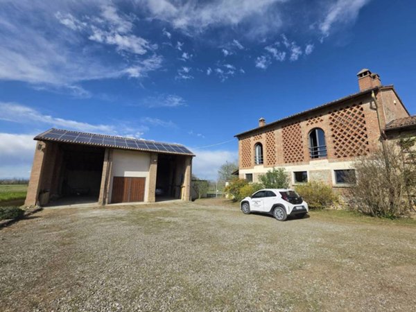 casa indipendente in vendita a Gazzola in zona Rivalta