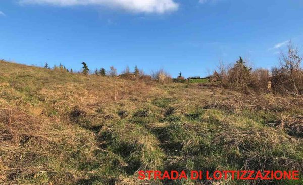 terreno edificabile in vendita a Gazzola