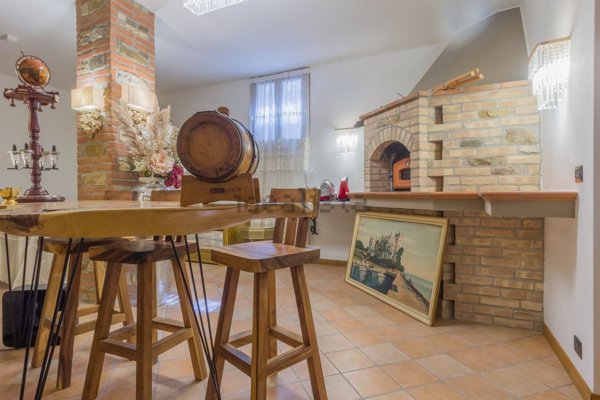 casa indipendente in vendita a Gazzola in zona Rezzanello