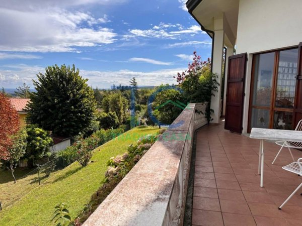 casa indipendente in vendita a Gazzola in zona Momeliano