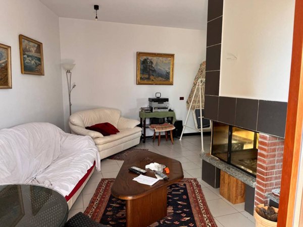 casa indipendente in vendita a Gazzola in zona Momeliano