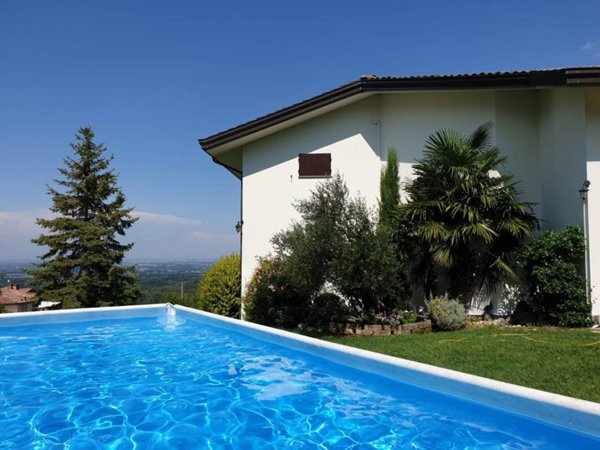 casa indipendente in vendita a Gazzola in zona Momeliano