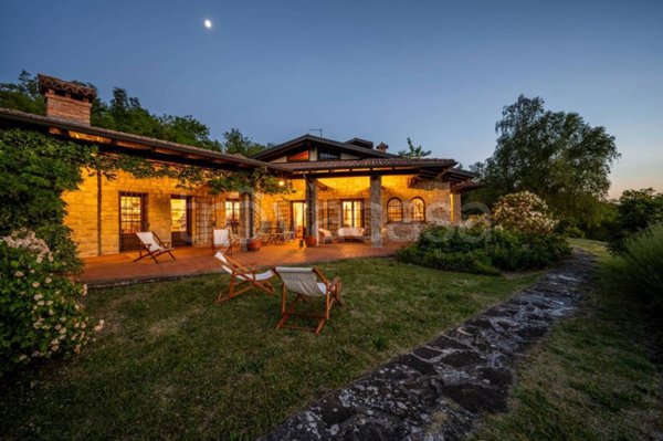 casa indipendente in vendita a Gazzola in zona Rezzanello