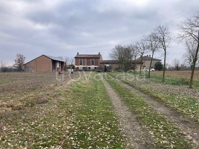 casa indipendente in vendita a Gazzola in zona Castelletto