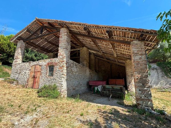 casa indipendente in vendita a Gazzola in zona Castelletto