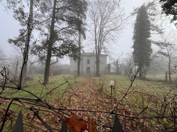 casa indipendente in vendita a Gazzola in zona Tuna
