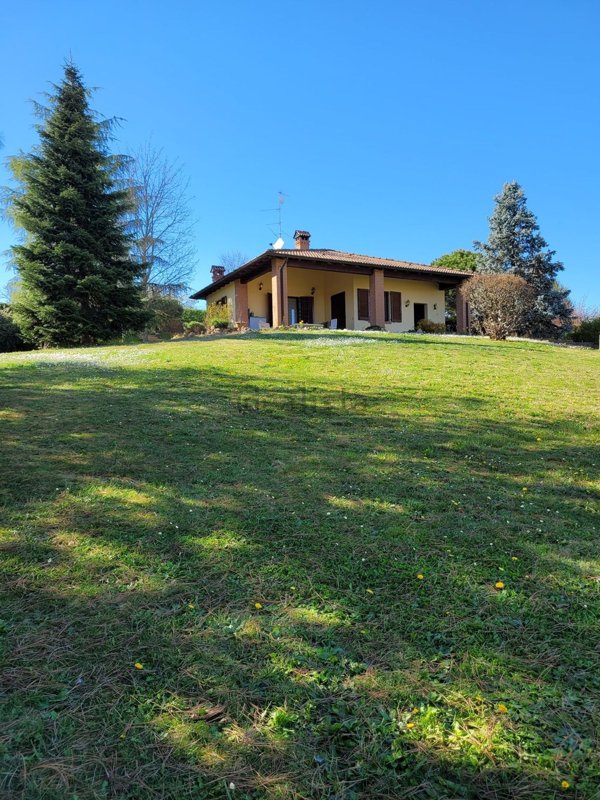 casa indipendente in vendita a Gazzola in zona Rivalta