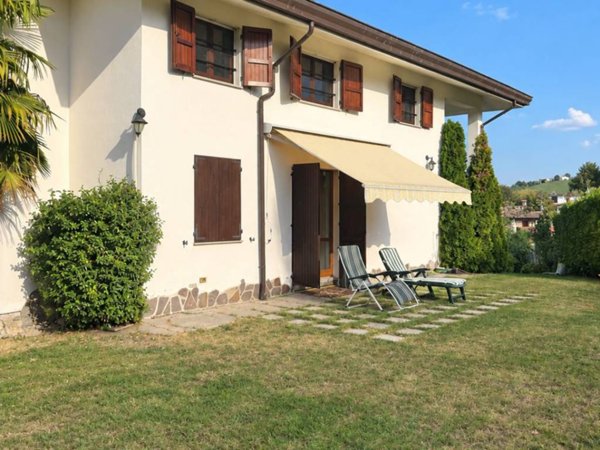 casa indipendente in vendita a Gazzola in zona Momeliano