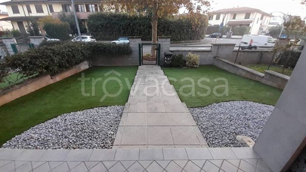 casa indipendente in vendita a Gossolengo