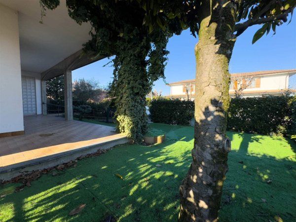 casa indipendente in vendita a Gossolengo