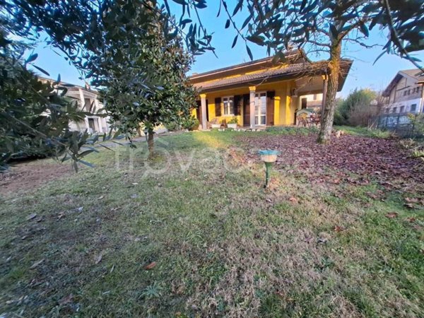 casa indipendente in vendita a Gossolengo