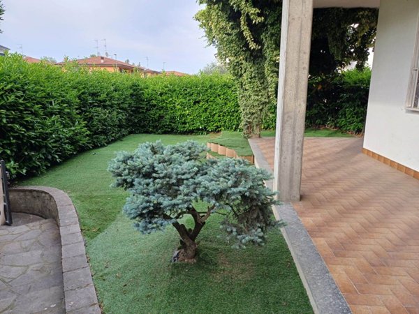 casa indipendente in vendita a Gossolengo