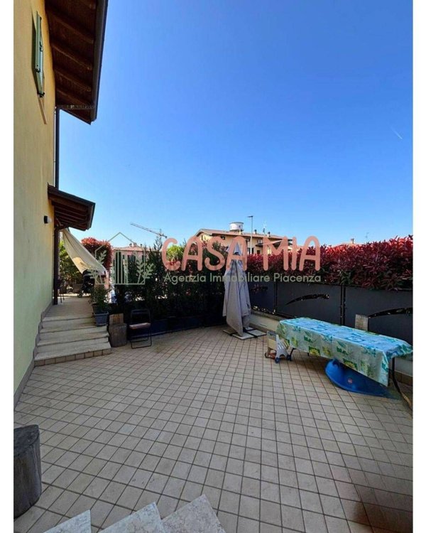 casa indipendente in vendita a Gossolengo in zona Settima