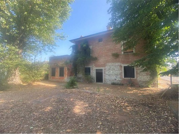 casa indipendente in vendita a Gossolengo in zona Caratta