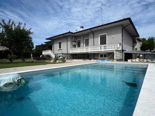 casa indipendente in vendita a Gossolengo