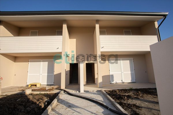 casa indipendente in vendita a Gossolengo