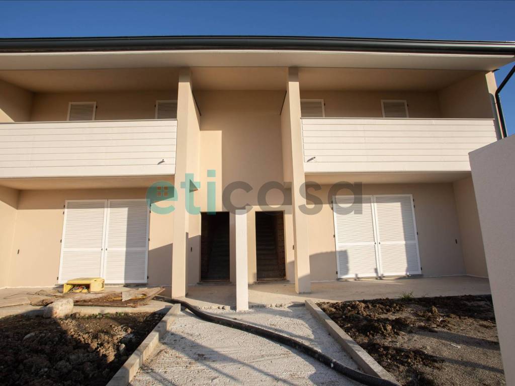 casa indipendente in vendita a Gossolengo