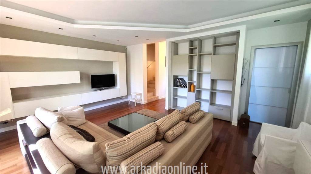 casa indipendente in vendita a Gossolengo