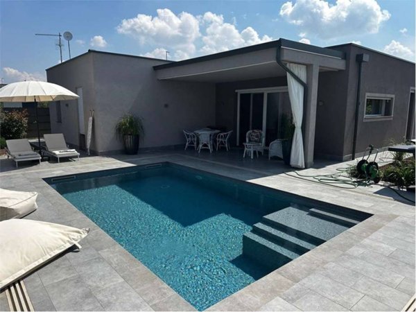 casa indipendente in vendita a Gossolengo