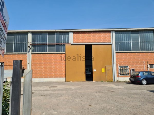 capannone in vendita a Gossolengo in zona Settima