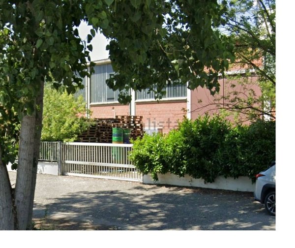 capannone in vendita a Gossolengo