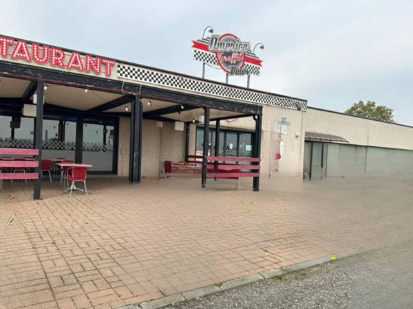 negozio in vendita a Gossolengo in zona Settima