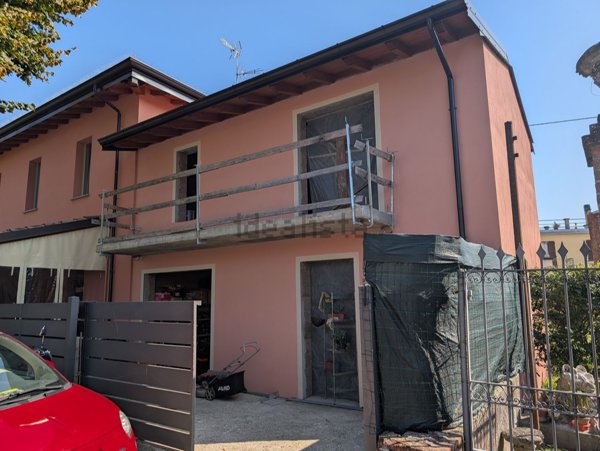 casa indipendente in vendita a Gossolengo
